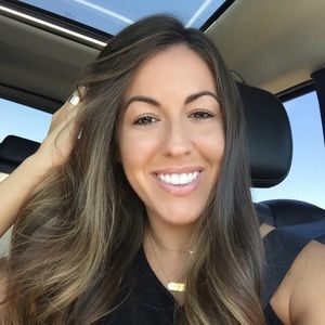 Meet your Posher, Dana